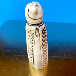 SCULPTURE LEAGUE OF THE NH CRAFTSMAN PERSON GREY HANDMADE FIGURE 3.25”